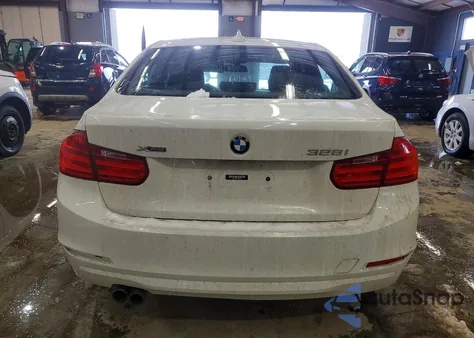 2015 BMW 328 Xi Sulev z USA, uszkodzony, nr VIN WBA3B5C57FF960737